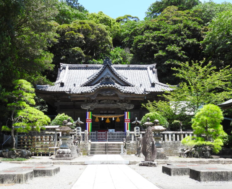 白浜神社（伊古奈比咩命神社）・拝殿